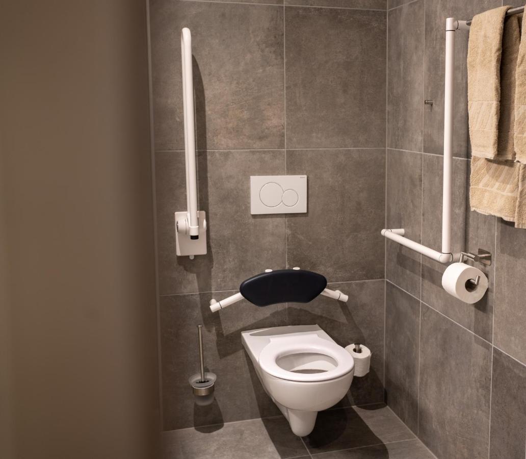 Eee Hotel Graz Pirka Bagian luar foto